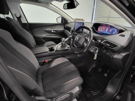 2020 Peugeot 5008 - thumbnail 6