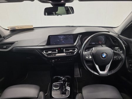 2022 BMW 1 Series - photo 4