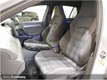 2025 Volkswagen Golf GTE | 272BHP | DSG | PHEV 19.7 kWh thumbnail