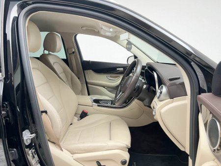 2020 Mercedes-Benz GLC Class GLC 220D 4MATIC AUTO €34,990 thumbnail