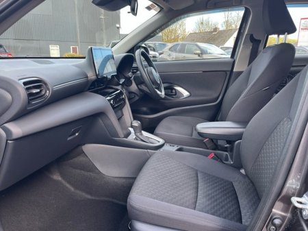 2024 Toyota Yaris Cross - thumbnail 6