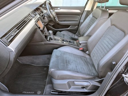 2016 Volkswagen Passat - thumbnail 5