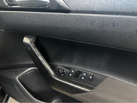 2022 Volkswagen Taigo LIFE 1.0 TSI 95BHP MANUAL 5SPEED 5DR €19,750 thumbnail