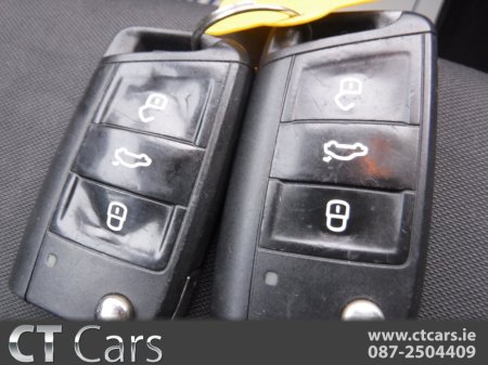 2015 Volkswagen Polo TRENDLINE 1.0 60HP MANUAL 5SPEED 5DR €8,450 thumbnail