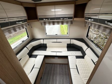 2024 Ford Transit Roller Team Auto Roller 747 Automatic thumbnail