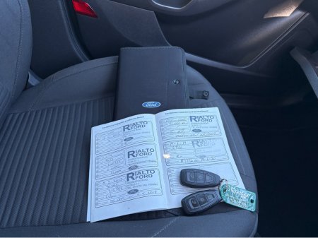 2015 Ford Focus - thumbnail 21