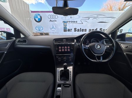 2017 Volkswagen Golf - thumbnail 24