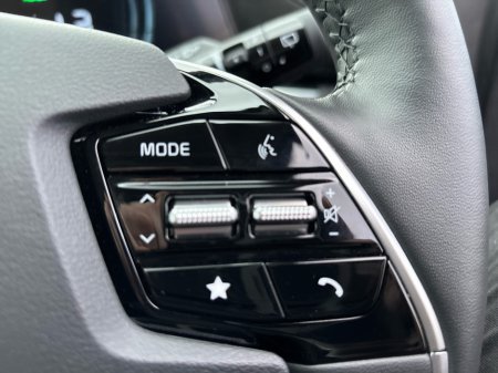 2025 Kia Niro HEV SEM €36,895 thumbnail