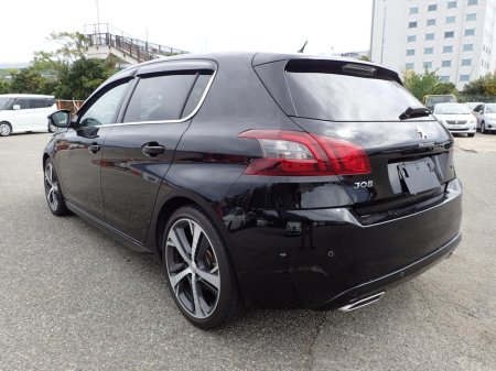 2018 Peugeot 308 GT 2.0 HDI DIESEL 180 BHP AUTOMATIC // GENUINE GT TOP SPEC CAR // GT SUEDE SPORTS BUCKET SEATS // REVERSING CAMERA // GT FLAT BOTTOM SPORTS STEERING WHEEL €17,950 thumbnail