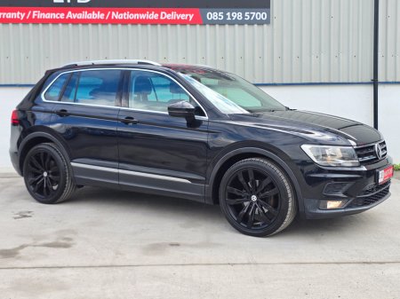 2017 Volkswagen Tiguan - thumbnail 3