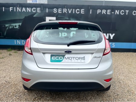 2015 Ford Fiesta - thumbnail 5