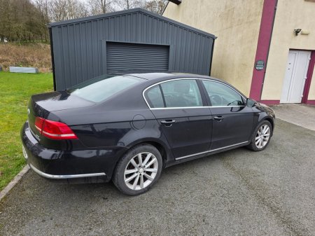2011 Volkswagen Passat - thumbnail 4