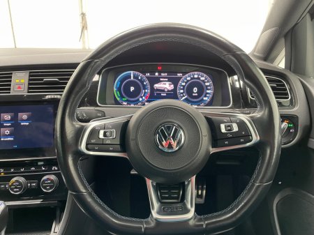 2018 Volkswagen Golf - thumbnail 23