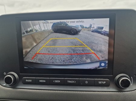 2021 Hyundai Kona Kauai Executive Plus 2tone 5DR €19,950 thumbnail