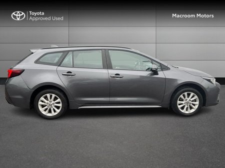 2024 Toyota Corolla - thumbnail 3