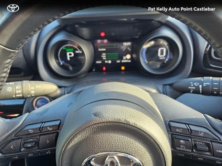 2024 Toyota Yaris Cross YARIS CROSS LUNA €29,900 thumbnail