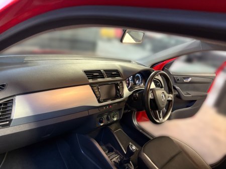 2017 Skoda Fabia AMBITION 1.0 MPI 75HP 4DR €10,500 thumbnail