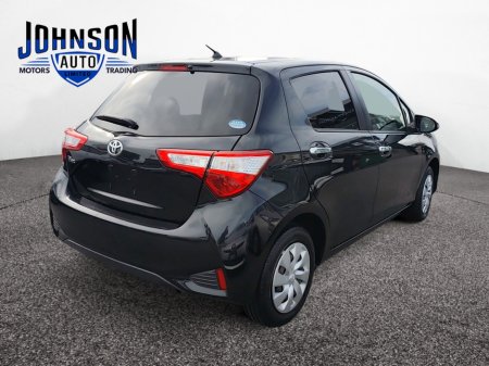 2018 Toyota Vitz - thumbnail 6