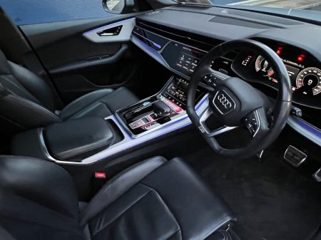 2019 Audi Q8 - thumbnail 16