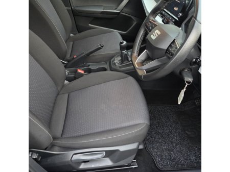 2024 SEAT Ibiza 1.0TSI 95hp SE €19,950 thumbnail