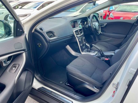 2015 Volvo V40 - thumbnail 19