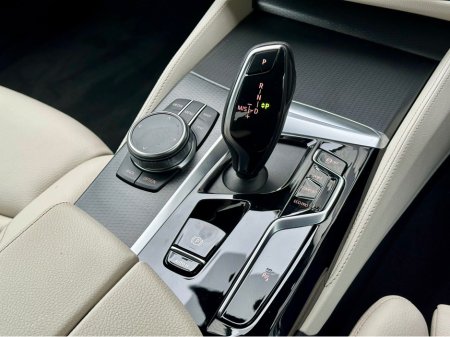 2023 BMW 5 Series ++LOW KM++ M SPORT PRO MHEV AUTO 520 D thumbnail