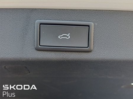 2025 Skoda Kodiaq Sportline PHEV 1.5 TSI 204 DSG €54,950 thumbnail