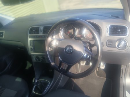 2017 Volkswagen Polo - thumbnail 8