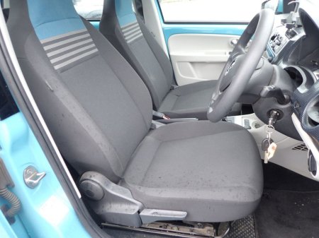 2018 Volkswagen up! Move Up 1.0 5DR Automatic €11,950 thumbnail