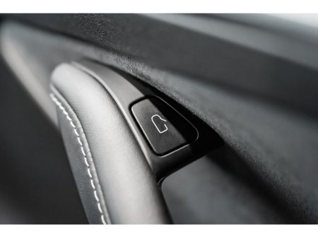 2022 Tesla Model Y E Long Range AWD €29,899 thumbnail