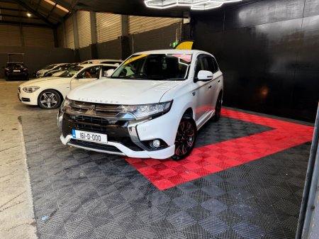 2016 Mitsubishi Outlander - thumbnail 6