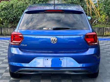 2018 Volkswagen Polo COMFORTLINE 1.0 TSI // APPLE CARPLAY/ANDROID AUTO // DUAL ZONE CLIMATE CONTROL // DIAMOND CUT ALLOYS €15,450 thumbnail