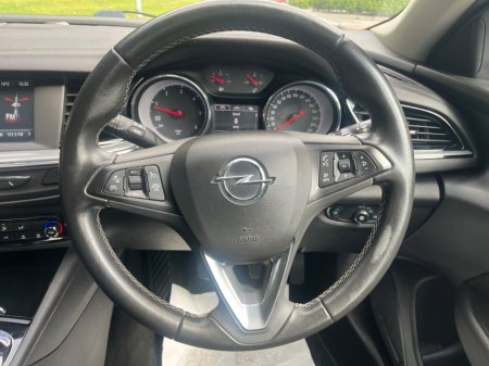2018 Opel Insignia 1.6 (110PS) Turbo D ecoTEC SC €8,950 thumbnail