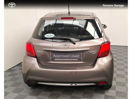 2017 Toyota Yaris - thumbnail 4