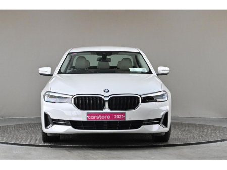 2021 BMW 5 Series - thumbnail 2