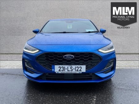 2023 Ford Focus - thumbnail 2