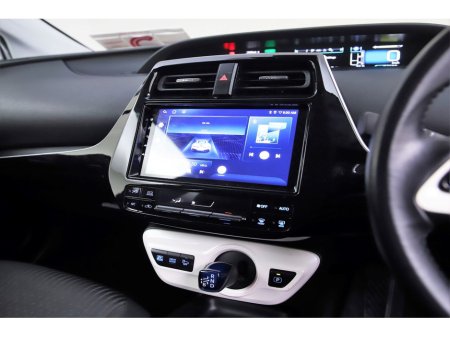 2019 Toyota Prius - thumbnail 16