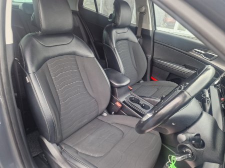 2022 Kia Sportage - thumbnail 16