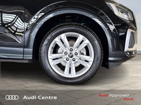 2025 Audi Q2 - thumbnail 3