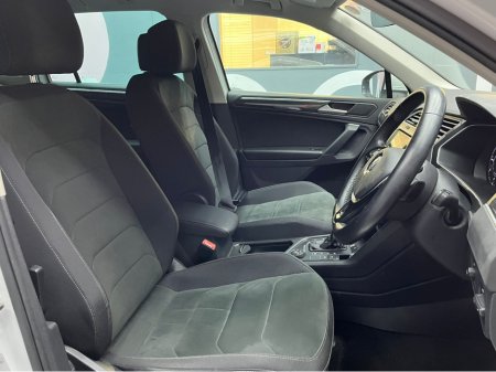 2019 Volkswagen Tiguan €25950! 2019 VW TIGUAN 2.0 TDI HEATED SEATS FRONT&REAR - REVERSE CAMERA - CARPLAY - CRUISE CONTROL €25,950 thumbnail