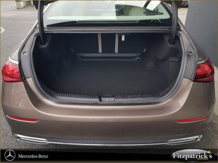 2024 Mercedes-Benz E Class E 220 D MHEV Avantgarde Plus €68,950 thumbnail