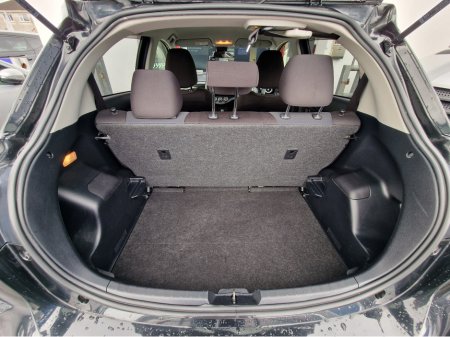 2018 Toyota Yaris - thumbnail 30