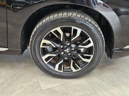 2018 Mitsubishi Outlander - thumbnail 8