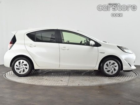 2020 Toyota Aqua - thumbnail 2