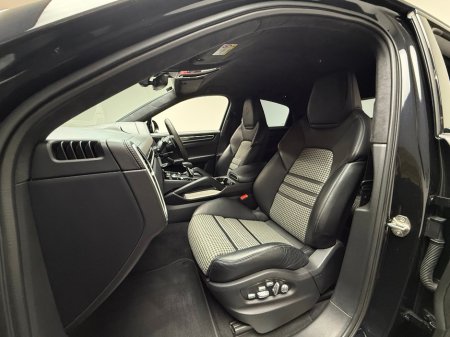 2021 Porsche Cayenne - thumbnail 15