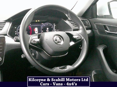 2022 Skoda Superb AMBITION 2.0 TDI 150HP 5DR thumbnail