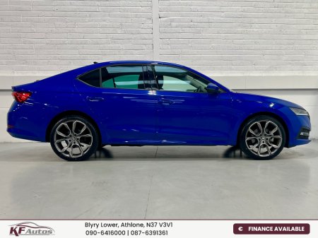 2023 Skoda Octavia - thumbnail 5