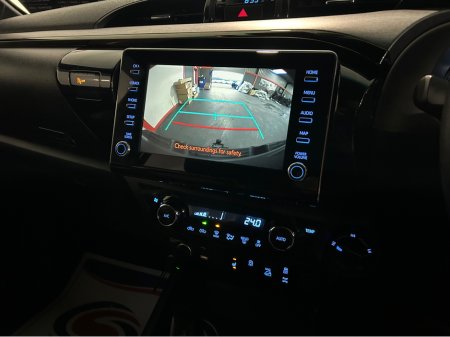 2021 Toyota Hilux - thumbnail 19