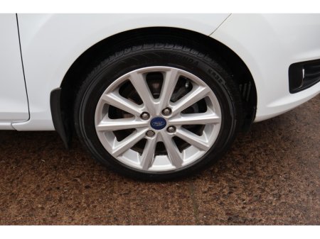 2017 Ford Fiesta - thumbnail 30