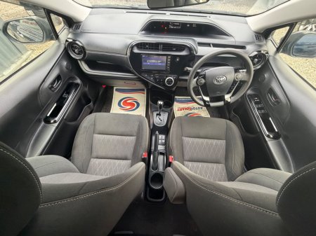 2019 Toyota Aqua - thumbnail 9